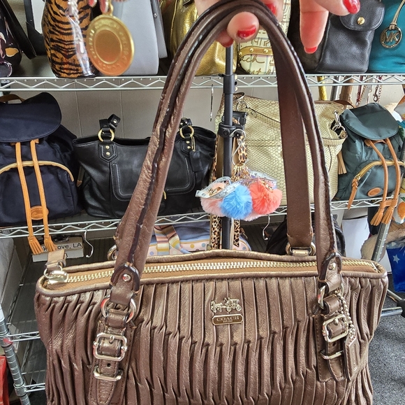 °♡Coach ONLY Share Show♡° - Picture 13 of 16